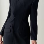 SCULPTURAL BLAZER
