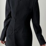 SCULPTURAL BLAZER