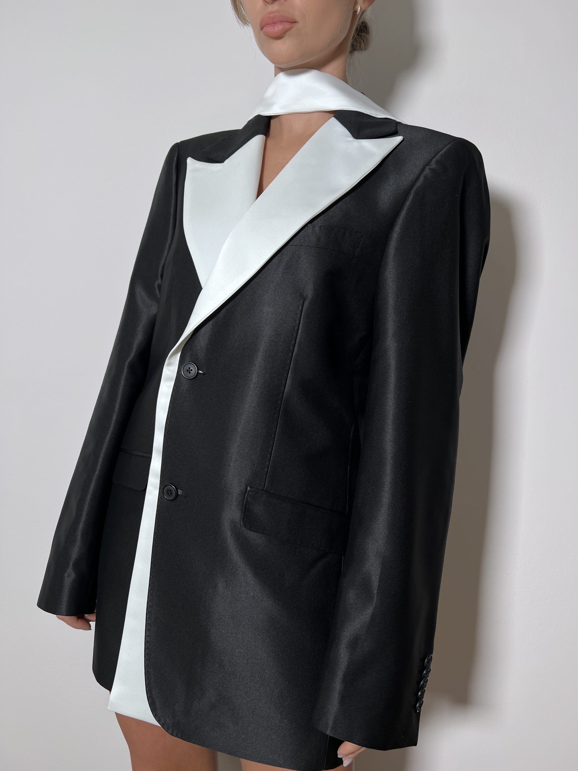 TOXEDO GLOW - Image 4