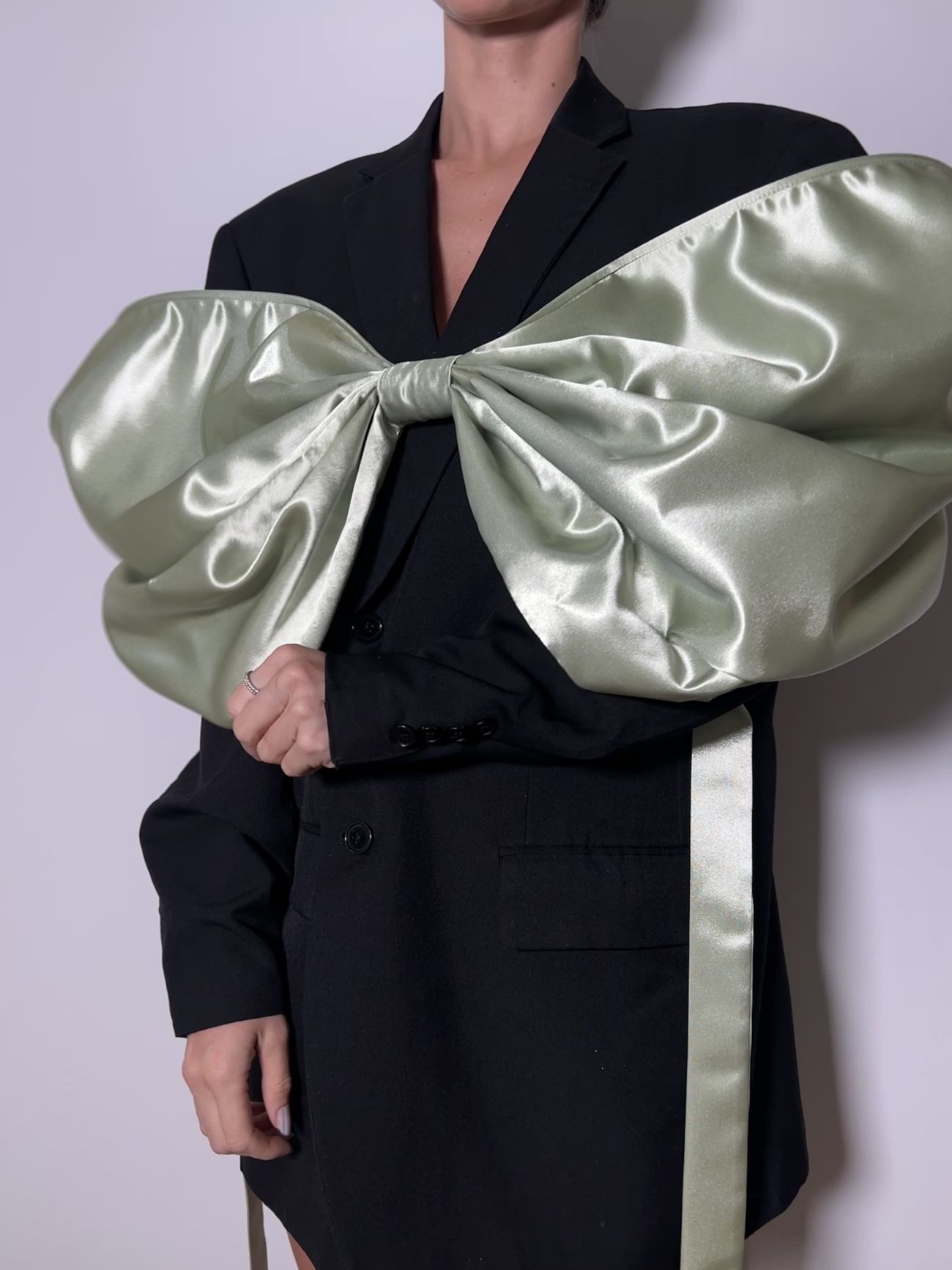 BOW BLAZER PISTACHIO - Image 2