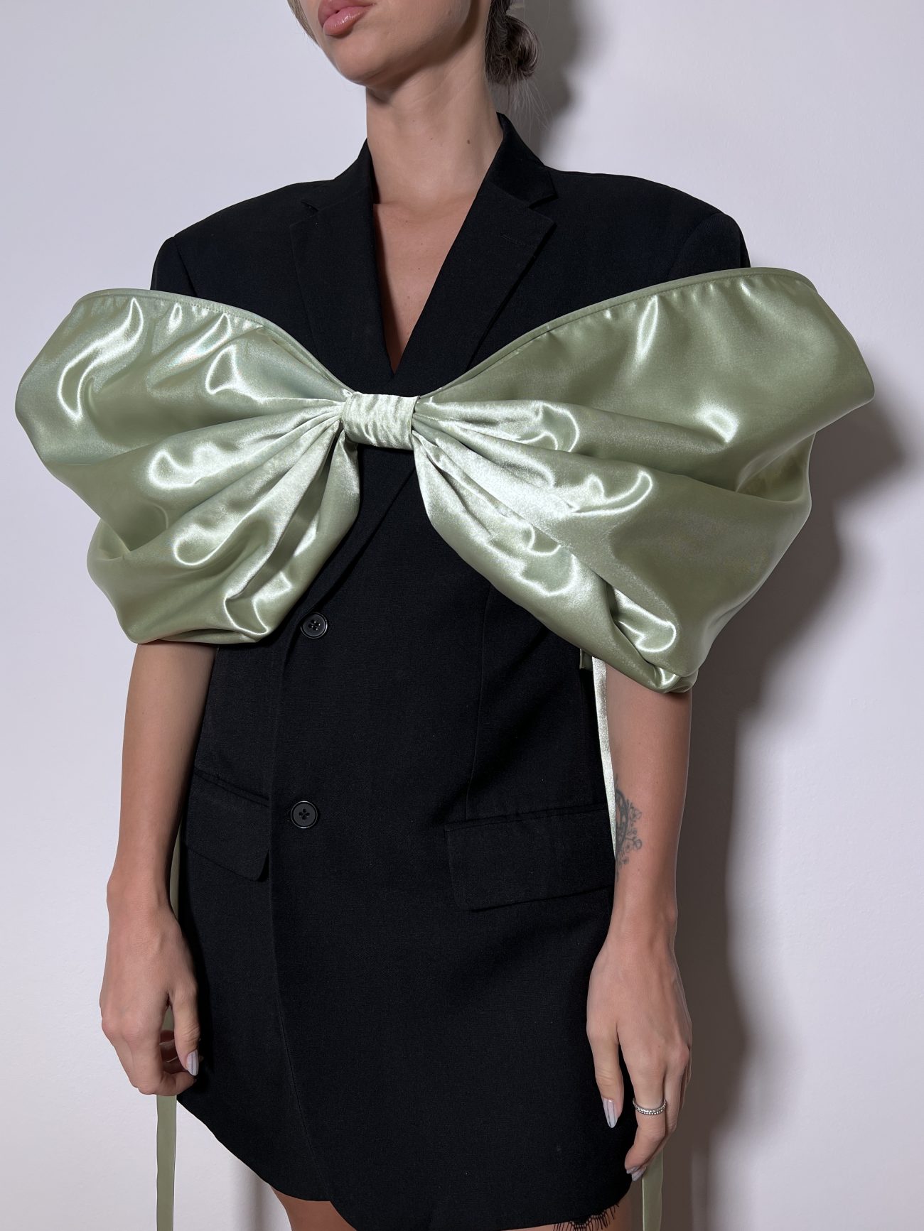 BOW BLAZER PISTACHIO