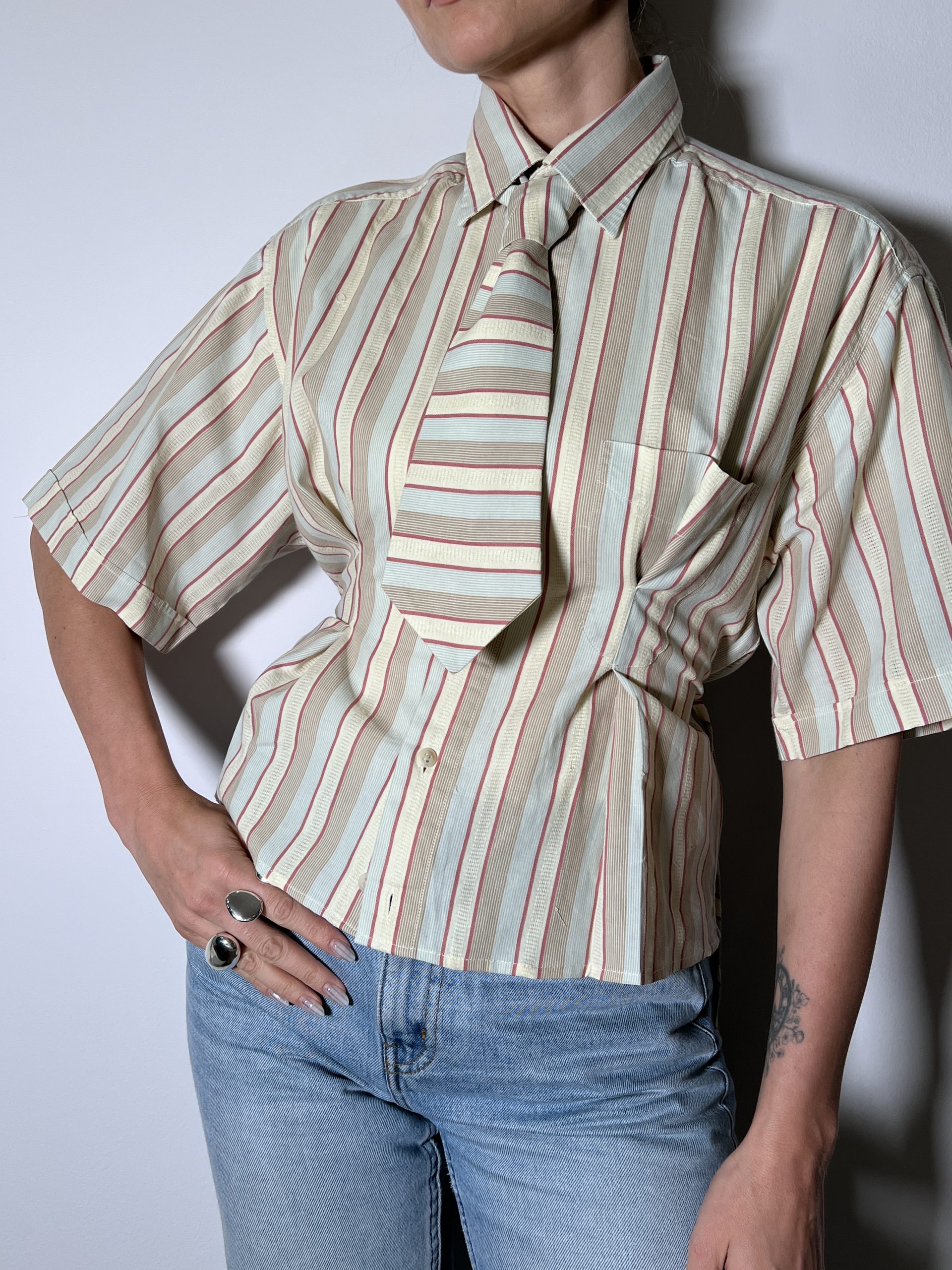 SHIRT + TIE Stripes Beige